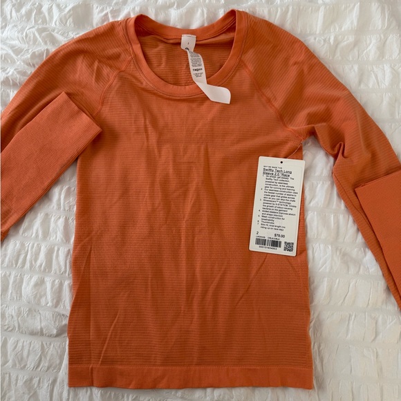 NWT Lululemon Swiftly - Picture 2 of 4